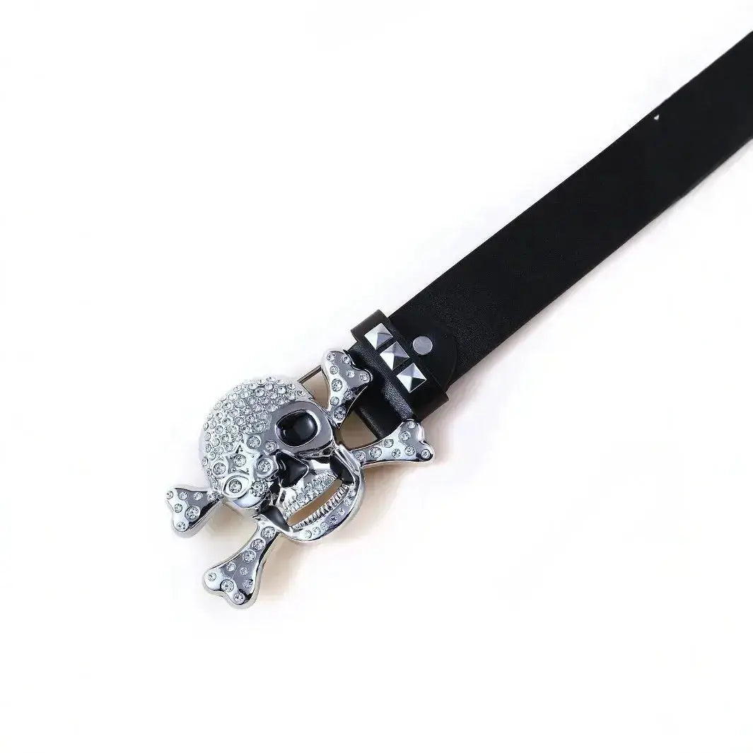 Ceinture à boucle tête de mort argentée pour femme