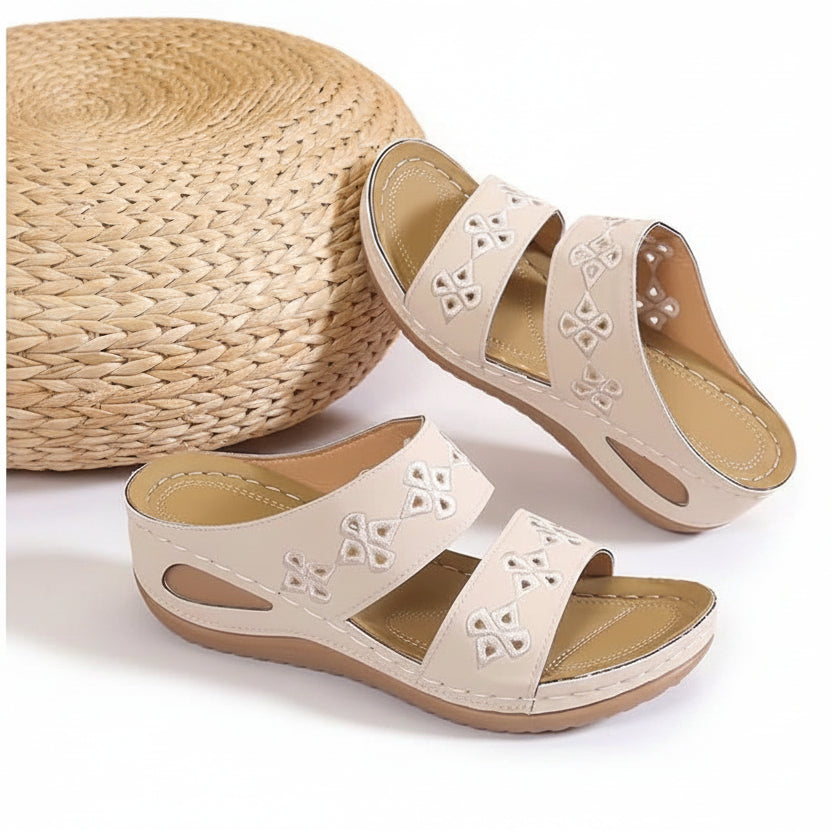 Pantoufles broder fleurs en cuir sandales d'été pour femme