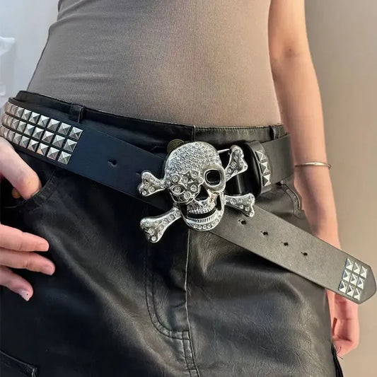 Ceinture à boucle tête de mort argentée pour femme