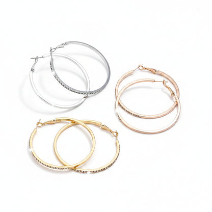 Boucles d’oreilles créoles Glam Circle – Strass grand cercle