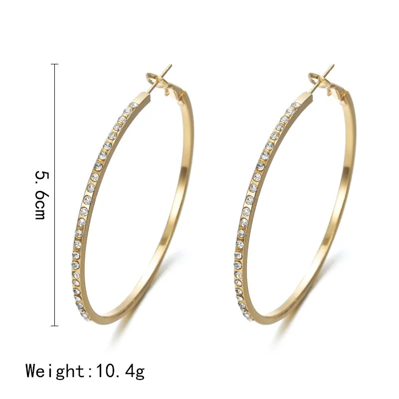 Boucles d’oreilles créoles Glam Circle – Strass grand cercle