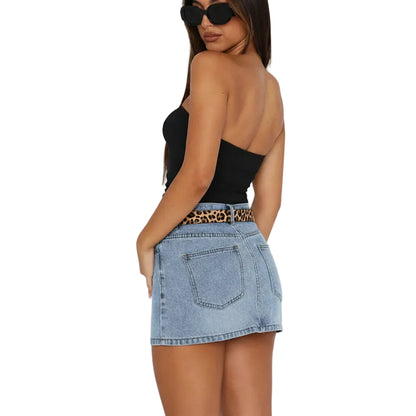 Mini-jupe denim femme extensible, style rétro décontracté. Idéale pour un look casual et tendance