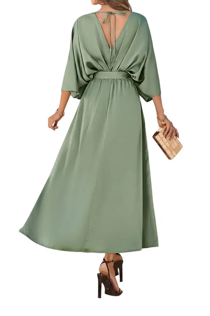 Robe Aura Chic – Coupe Ample Taille Haute Col V