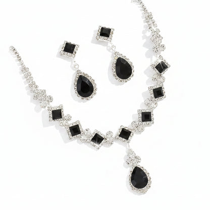 Ensemble Bijoux Élégance – Collier & Boucles 3 pièces