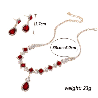Ensemble Bijoux Élégance – Collier & Boucles 3 pièces