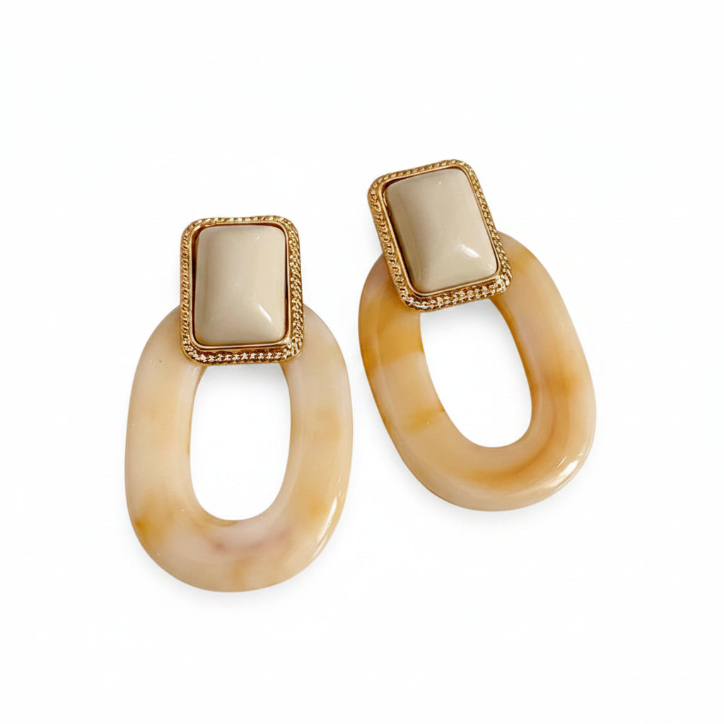 Boucles d’oreilles résine – Carrées creuses pour femme