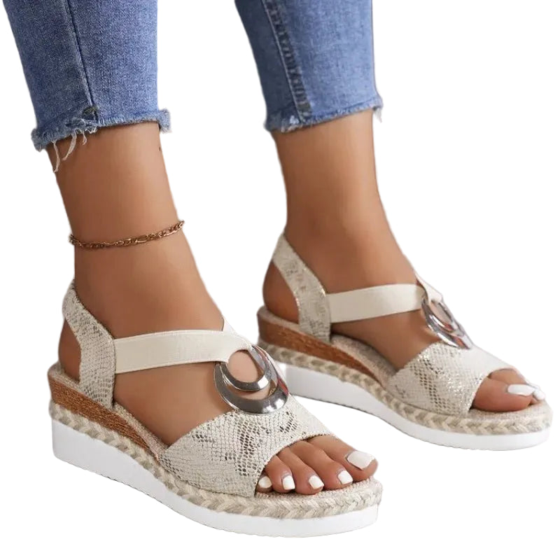 Sandales compensées à imprimé serpent pour femme – Élégantes et tendance