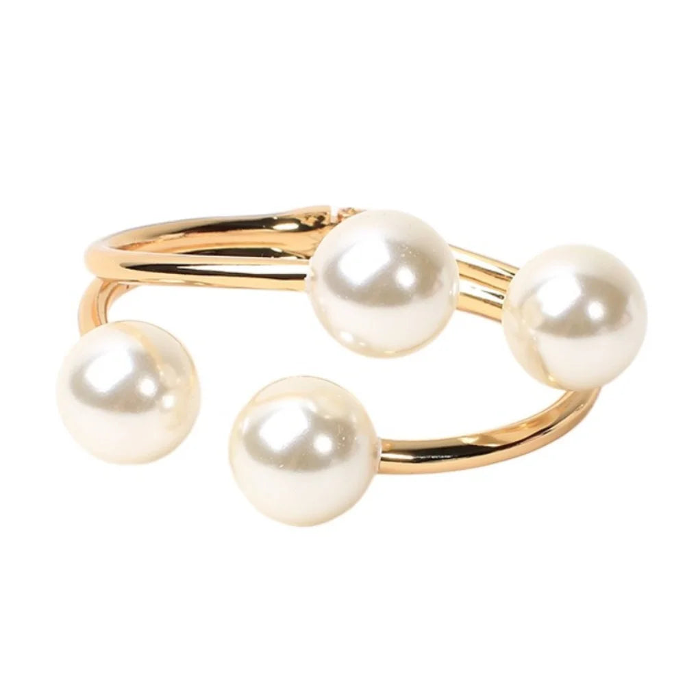 Bracelet Manchette Luxe – Métal doré & perles