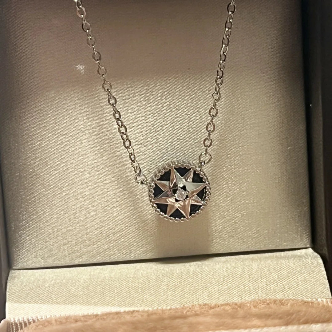 Collier Élégance Noire – Pendentif agate noire plaqué or 18K
