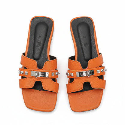 Pantoufles Plates de Luxe pour Femme – Sandales de Plage Tendance et Confortables
