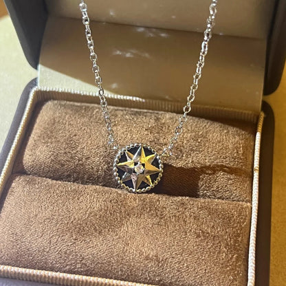 Collier Élégance Noire – Pendentif agate noire plaqué or 18K
